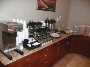 thumbnail: Breakfast area