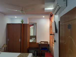 thumbnail: In-room dining