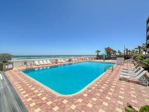 thumbnail: Outdoor pool