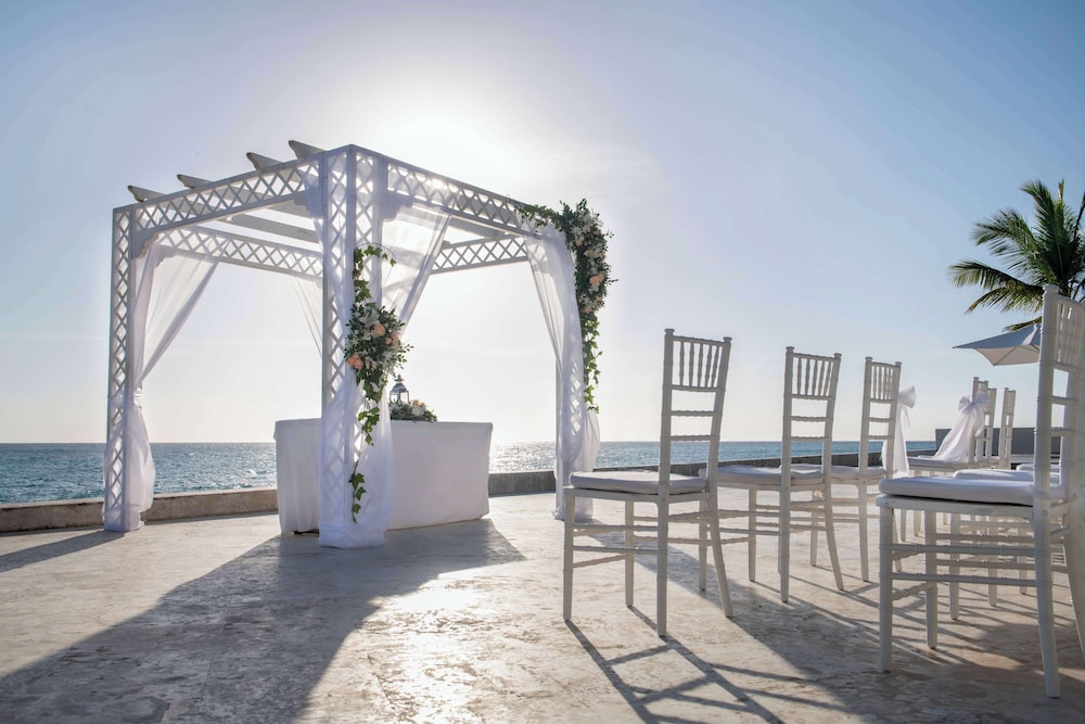 Indoor wedding