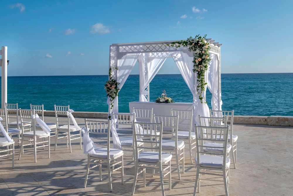 Indoor wedding