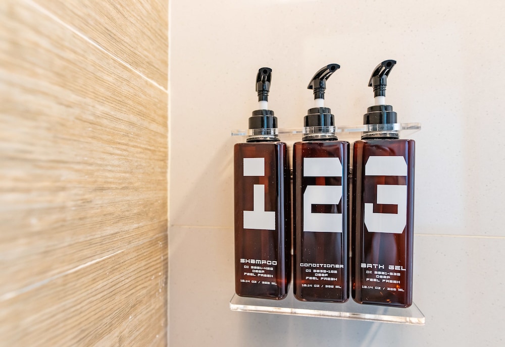 Bathroom amenities