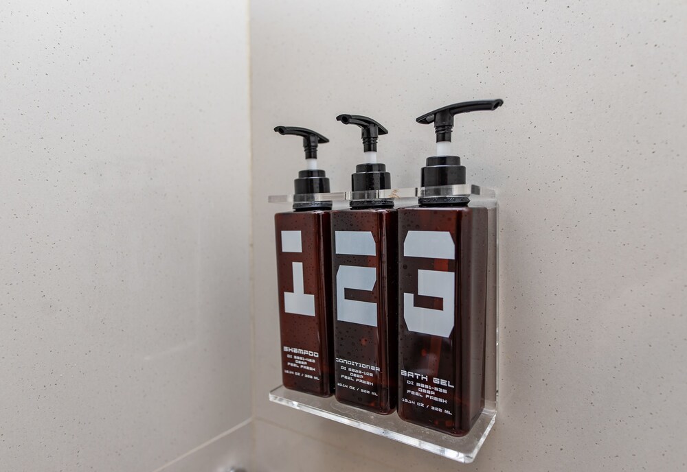 Bathroom amenities