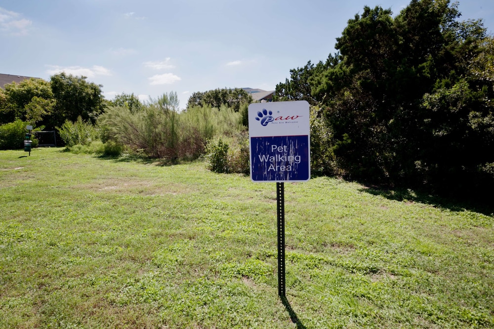 Pet-friendly amenities