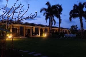 thumbnail: Exterior