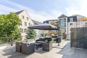 thumbnail: Sundeck