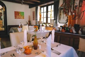 thumbnail: Restaurant