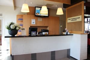 thumbnail: Bar (on property)