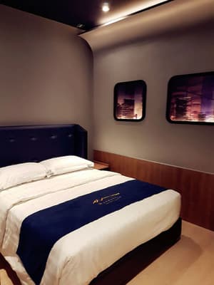 thumbnail: Room