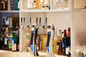 thumbnail: Bar (on property)