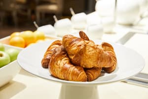 thumbnail: Breakfast area