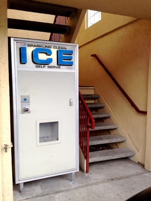 thumbnail: Exterior detail