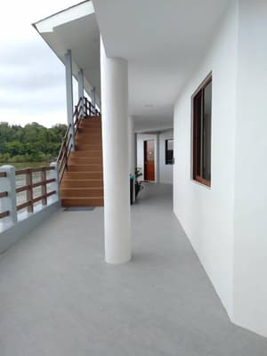 thumbnail: Hallway