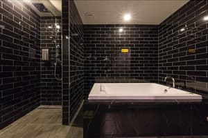 thumbnail: Deep soaking bathtub