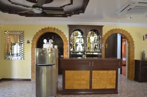thumbnail: Bar (on property)