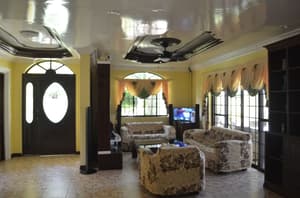 thumbnail: Lobby sitting area