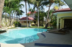 thumbnail: Outdoor pool