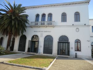 thumbnail: Exterior