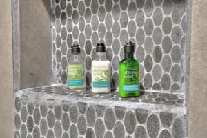 thumbnail: Bathroom amenities