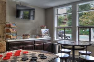 thumbnail: Breakfast area