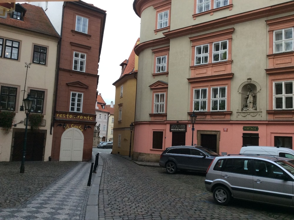 Primary image