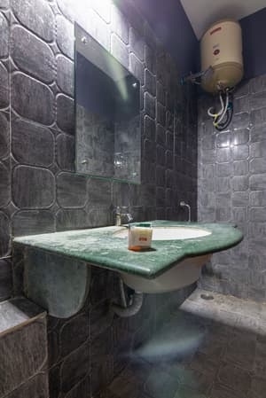 thumbnail: Bathroom