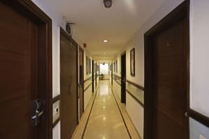 thumbnail: Hallway