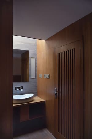 thumbnail: Bathroom sink