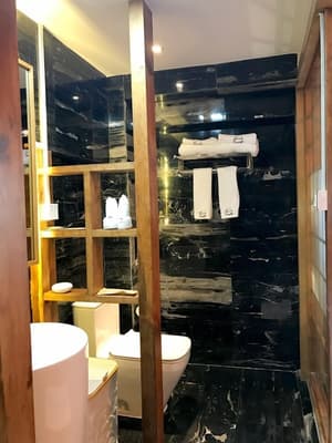 thumbnail: Bathroom