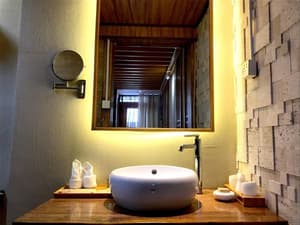 thumbnail: Bathroom