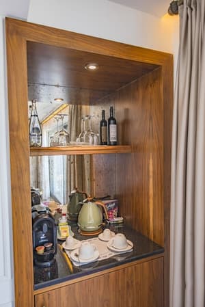 thumbnail: Minibar