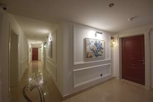 thumbnail: Hallway
