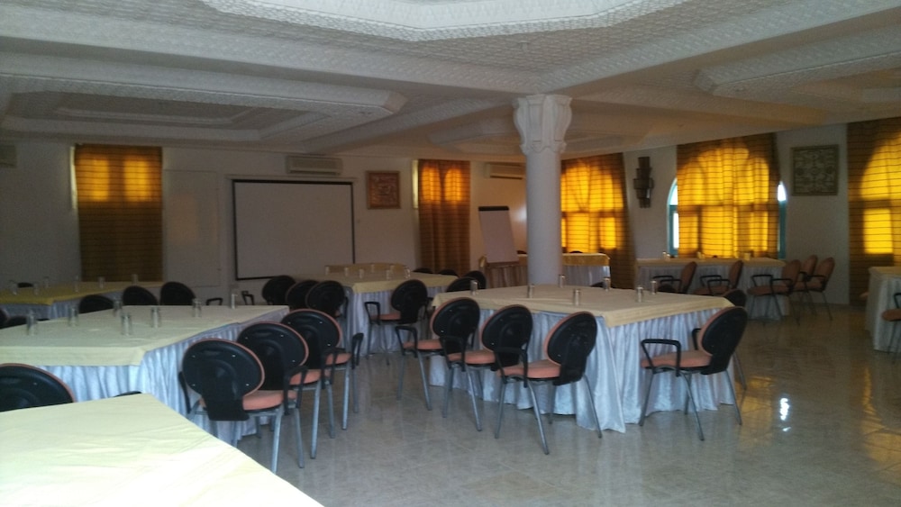 Meeting facility