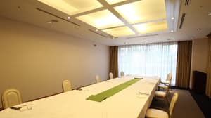 thumbnail: Banquet hall