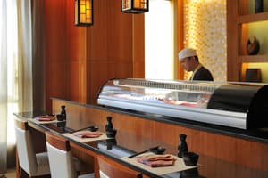 thumbnail: Restaurant