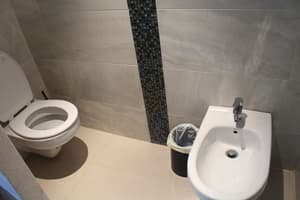 thumbnail: Bathroom amenities