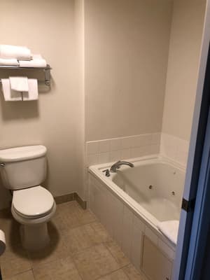 thumbnail: Deep soaking bathtub