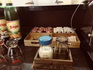 thumbnail: Breakfast area