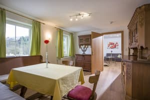 thumbnail: In-room dining