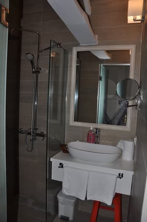 thumbnail: Bathroom
