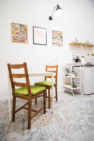 thumbnail: In-room dining