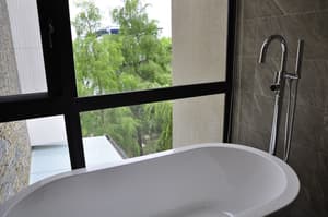 thumbnail: Deep soaking bathtub