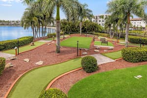 thumbnail: Mini-golf