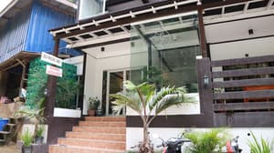 thumbnail: Front of property
