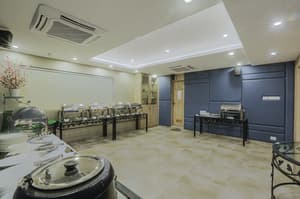 thumbnail: Dining