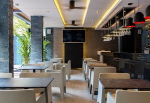 thumbnail: Restaurant