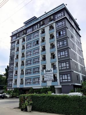 thumbnail: Front of property