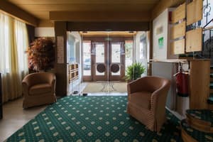 thumbnail: Interior entrance