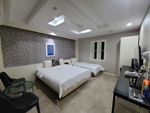 thumbnail: Room