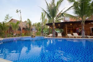 thumbnail: Outdoor pool